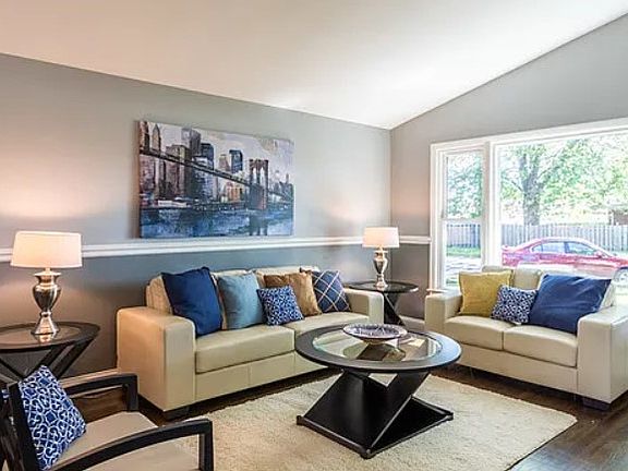 3rd image of 10112 S Kenton Ave #1