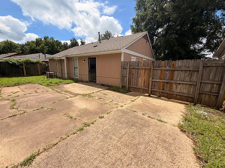 4778 Daphne Rd — Photo 16