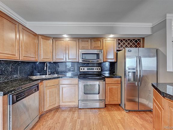 3rd image of 601 W 11th Avenue #1007