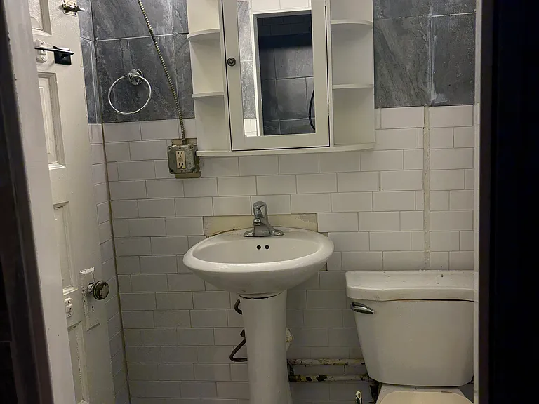 714 S 1st Ave #C — Photo 6