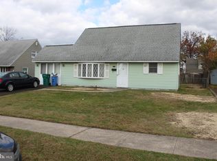 34 Misty Pine Rd, Levittown, PA 19056