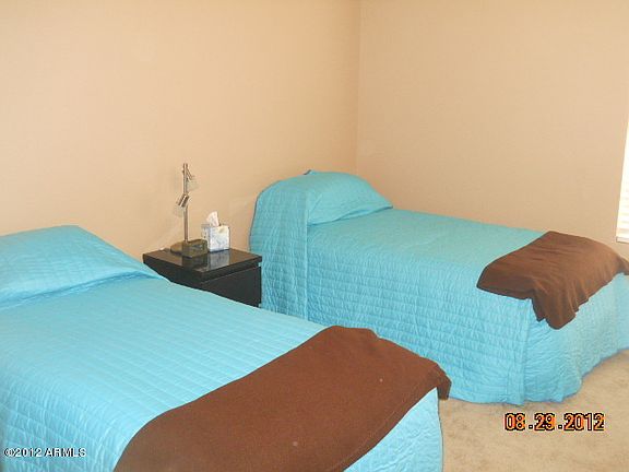 3rd image of 892 E Cowboy Cove Trl