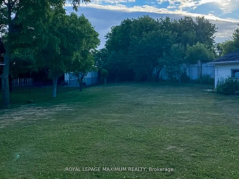 195 Gidleigh Park Cres W — Photo 28