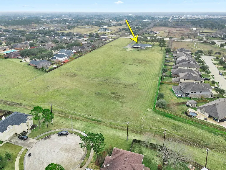 4002 Dixie Farm Rd — Photo 29