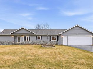 5235 Chesapeake Ct, Oshkosh, WI