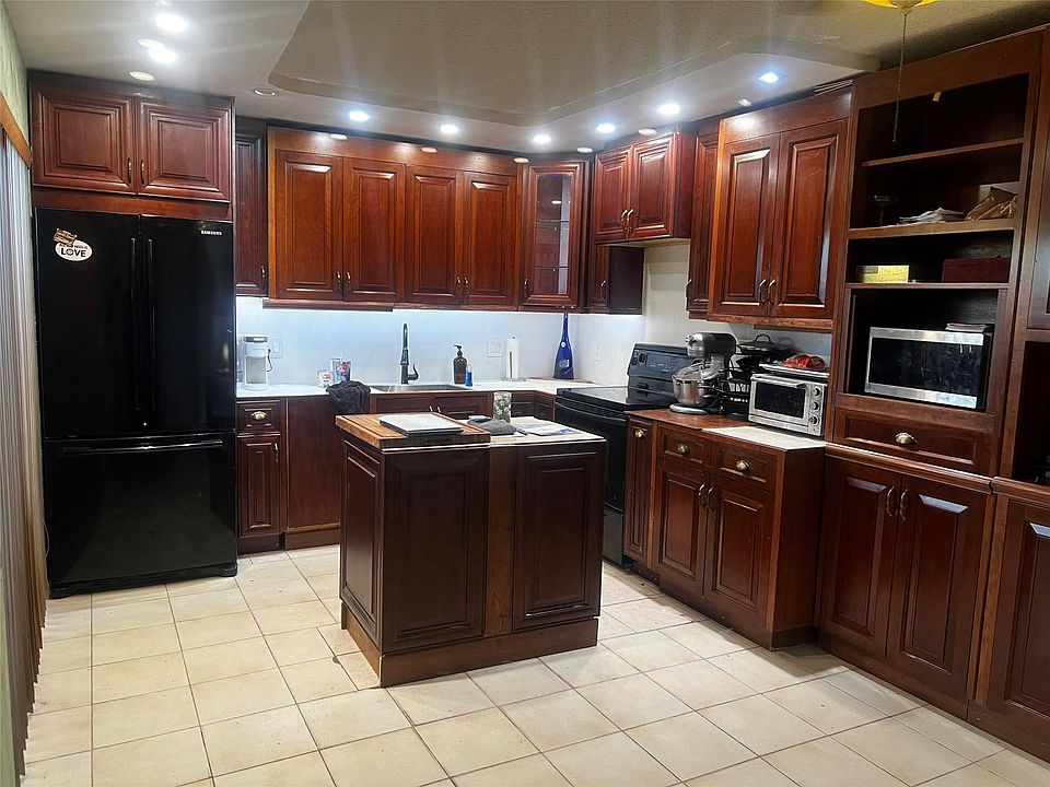 1st image of 2786 SW 15th Street