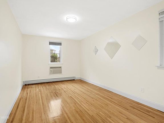 4th image of 2633 E 64th St #2