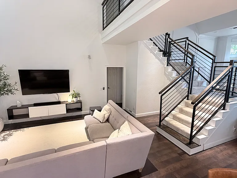Mossberg Dr — Photo 18