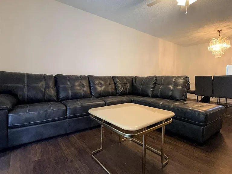 2601 NE 3rd Ct #3030 — Photo 7