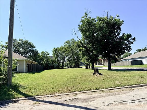 4th image of 1301 E 6th Ave