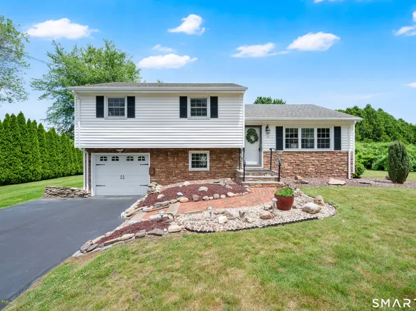 121 Dogwood Lane, South Windsor, CT 06074