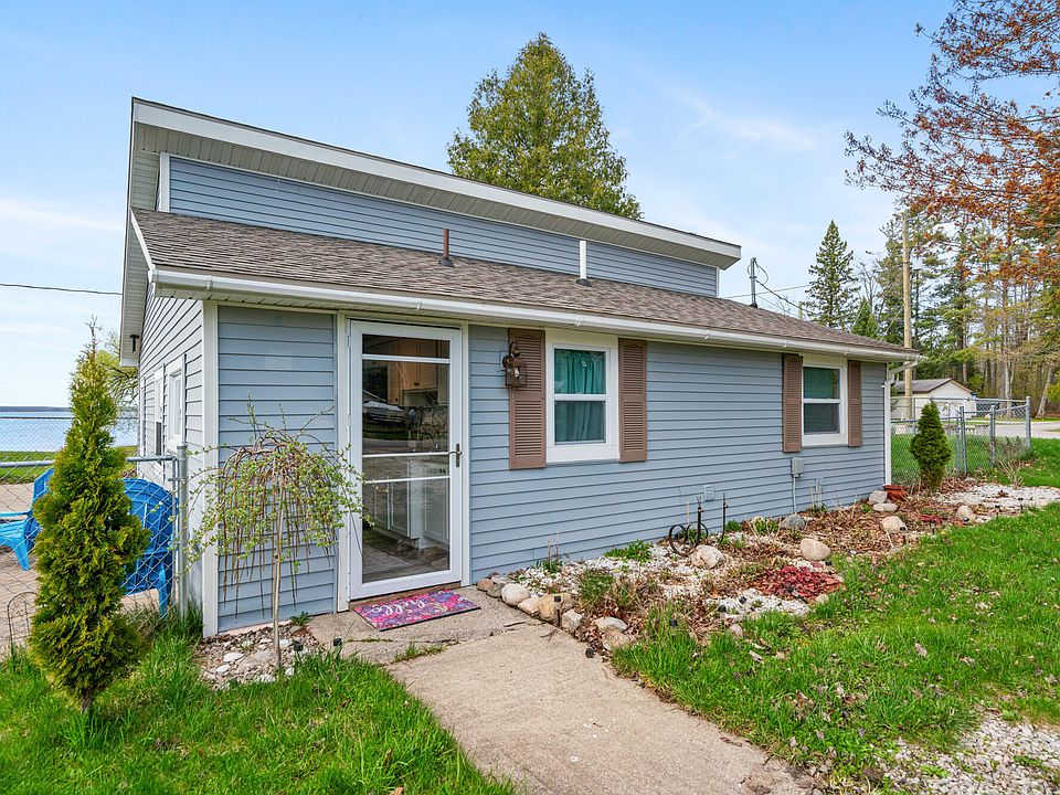 1st image of 1012 Lynn Dr