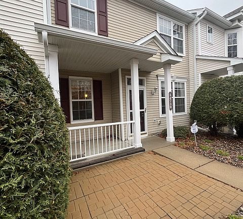 2nd image of 3473 Cherry Ln Unit B
