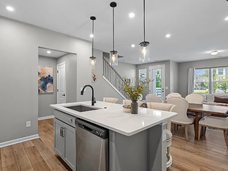 118 Berkeley Ave #D — Photo 3