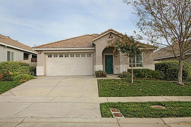 4589 Monte Mar Dr photo 1