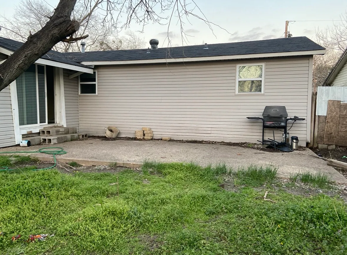 3 bed, 950 sqft, $1,500 — Photo 3