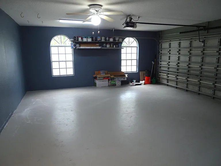 6325 Winding Lake Dr — Photo 29