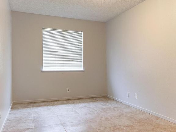 3rd image of 6974 Kilgore Dr APT B