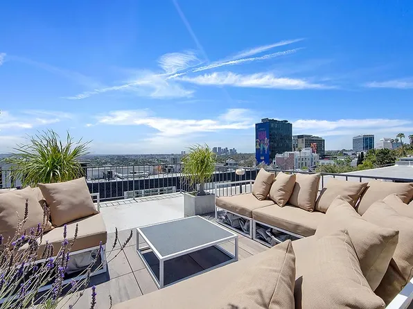 1147 N Clark St APT 105, West Hollywood, CA 90069