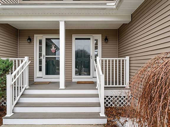 4th image of 209 Fox Run