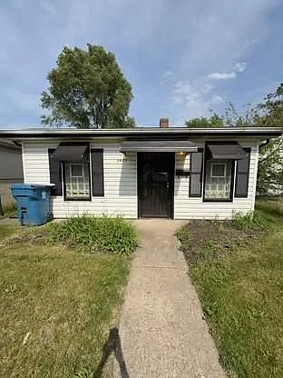 2425 Prospect St Photo 1
