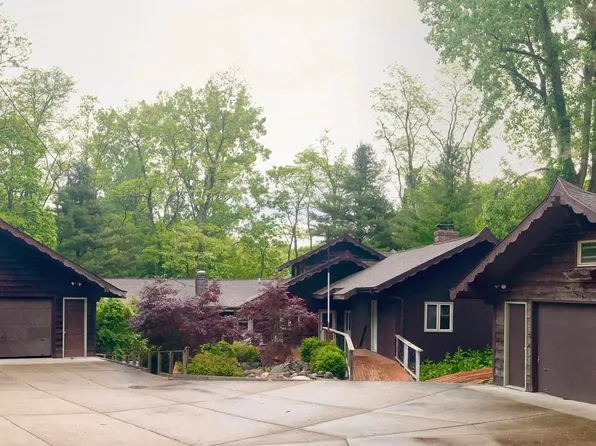 2272 N 26th St, Kalamazoo, MI 49048