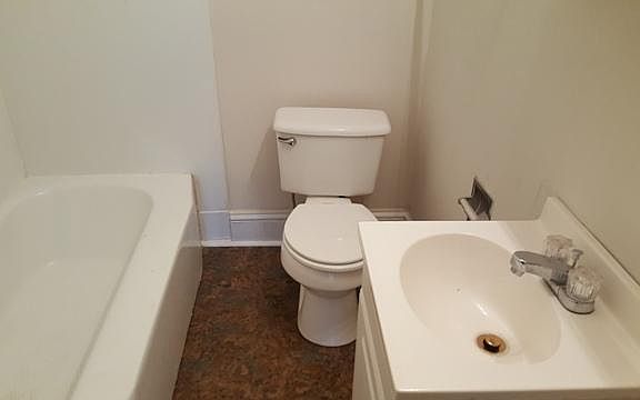 3rd image of 2014 Hughes Ave