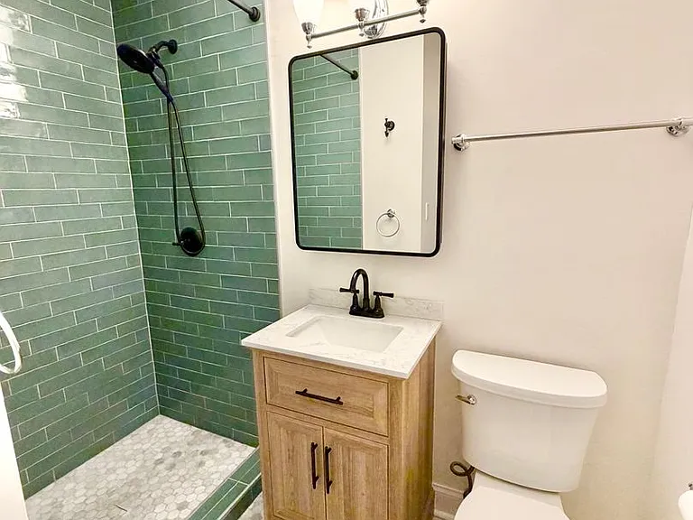 637 Columbus Dr — Photo 14