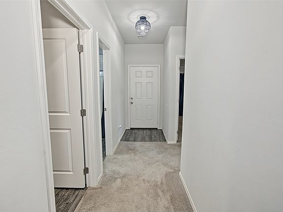 2nd image of 3633 E Augusta Ave
