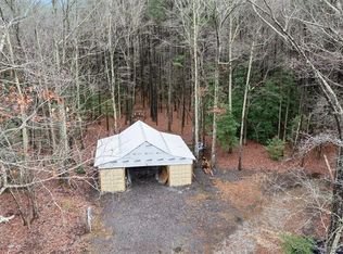 Glass Rd, Hayes, VA 23072