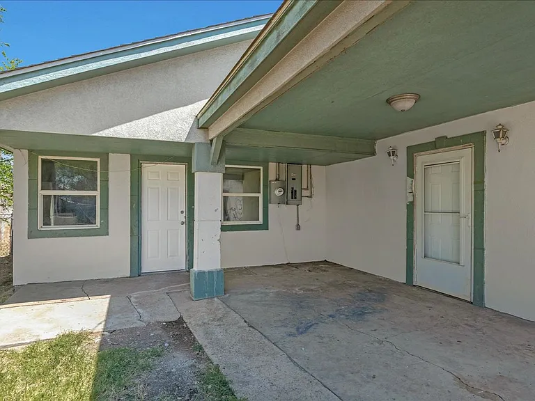 2202 Brook Ave — Photo 23