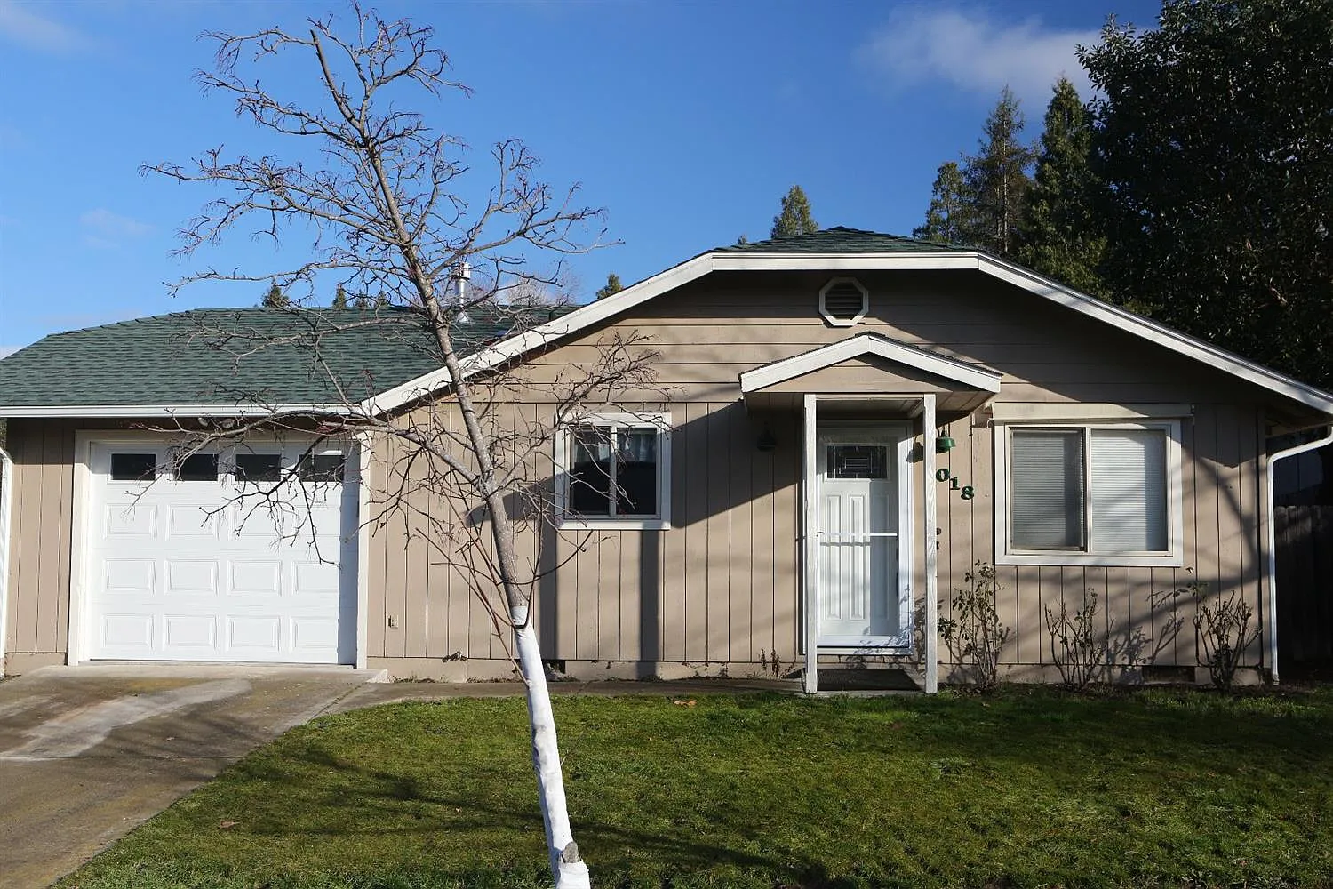 1018 N Rose St photo 1