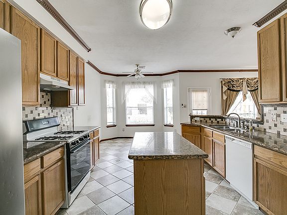 3rd image of 19118 Treemill Ct