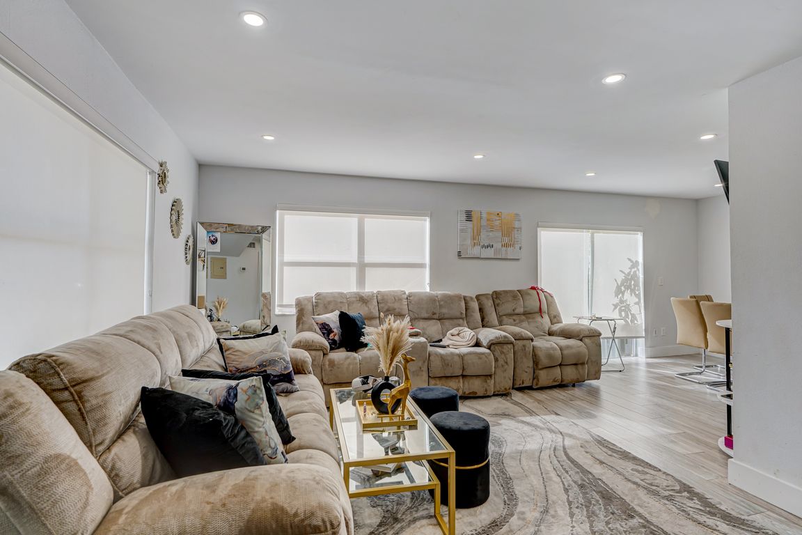 NE 12th Ave 175-004