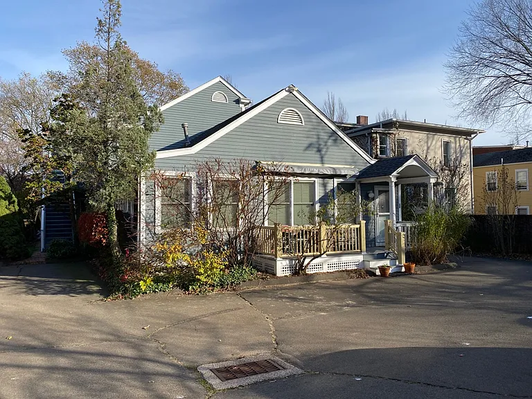 12 Academy St #4C — Photo 2