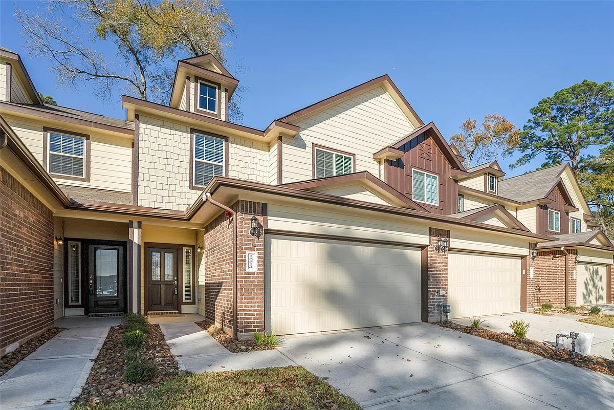 Building Photo - 15524 Marina Dr