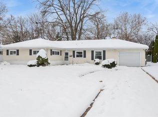 1902 N Washington St, Wheaton, IL 60187