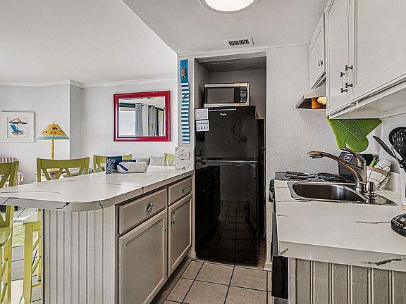 5th image of 2310 N Ocean Blvd. #605