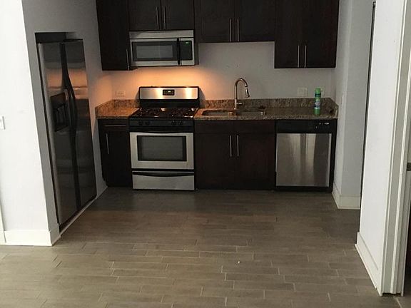 3rd image of 5753 N Winthrop Ave #1