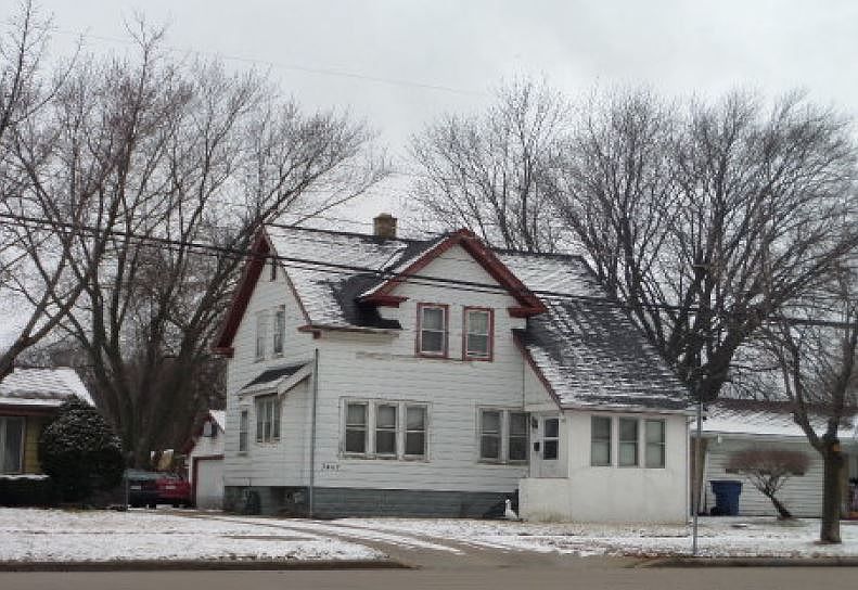 2nd image of 3467 S 92nd St