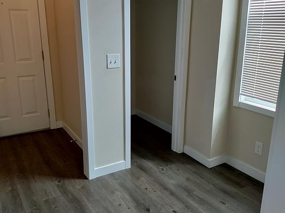4th image of 204 4th Ave W #10441495