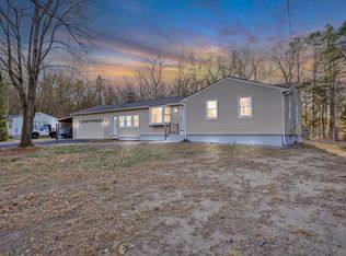 3 Greenacre Rd, South Hadley, MA 01075