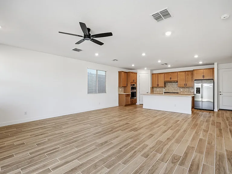 21435 W Meadowbrook Ave — Photo 7