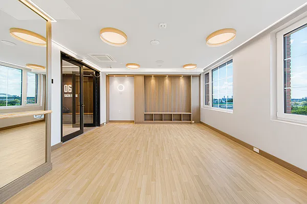 Rented by Nooklyn NYC LLC | media 34