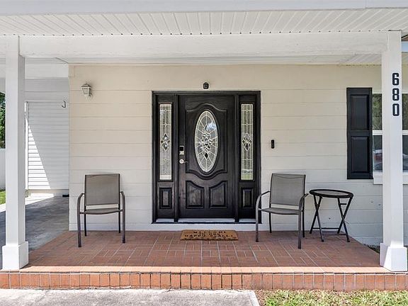3rd image of 680 SUNSET DRIVE