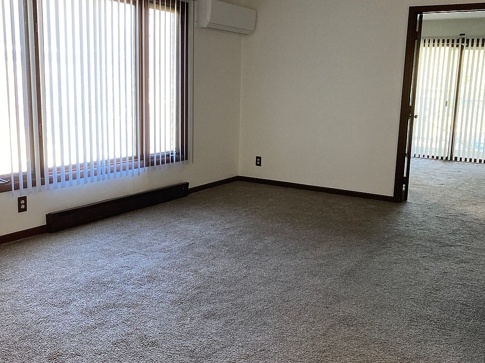 1st image of 4520 Governors Dr