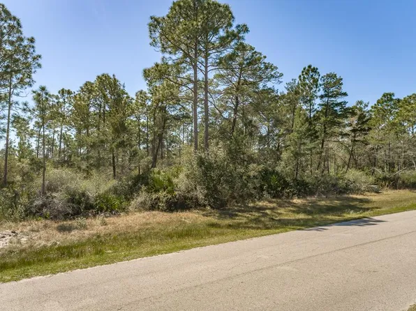 390 Ridgecrest Pkwy, Eastpoint, FL 32328