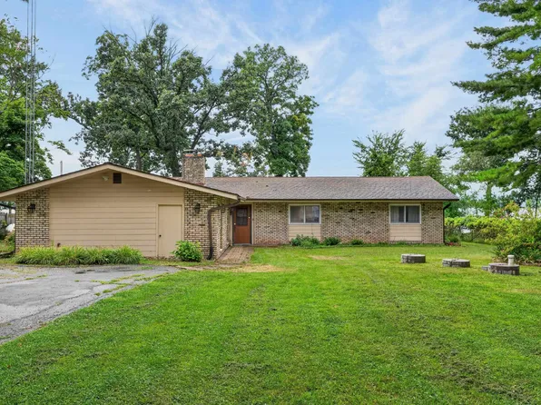 125 Golden Dr, Montello, WI 53920