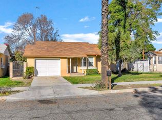 1124 E Campus Way, Hemet, CA 92543