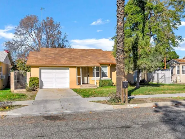 1124 E Campus Way, Hemet, CA 92543